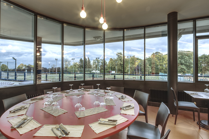 Sala del Ristorante Ai Beati a Cuneo progettata da Studio 3Mark con arredi su misura